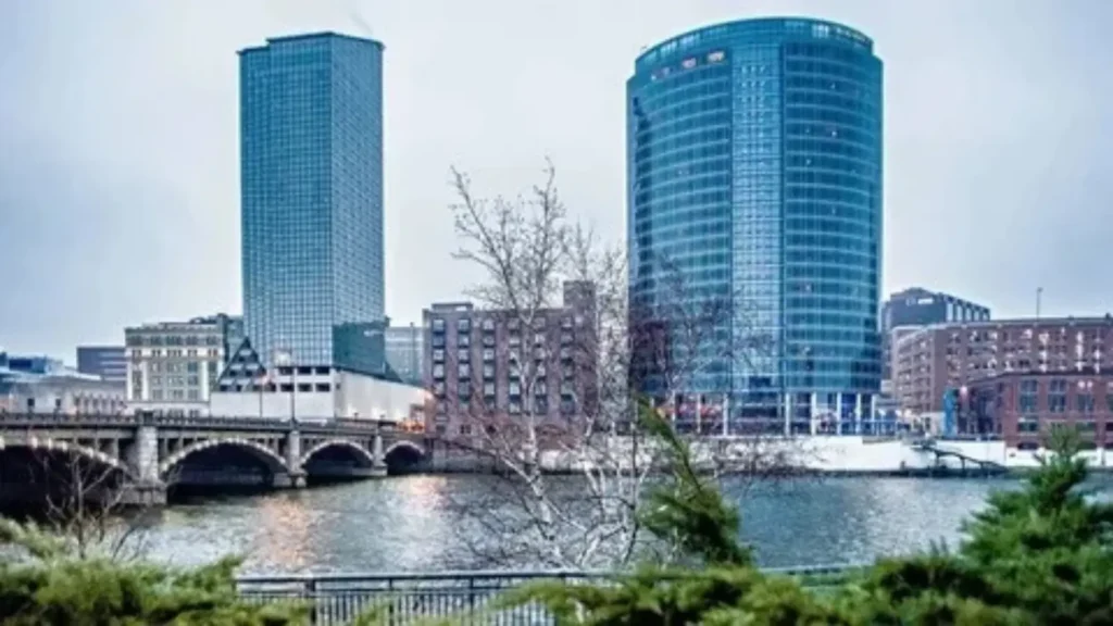 date night ideas grand rapids